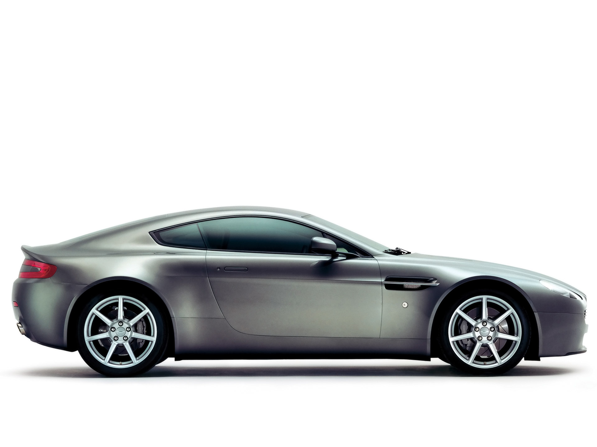 Aston martin gran turismo