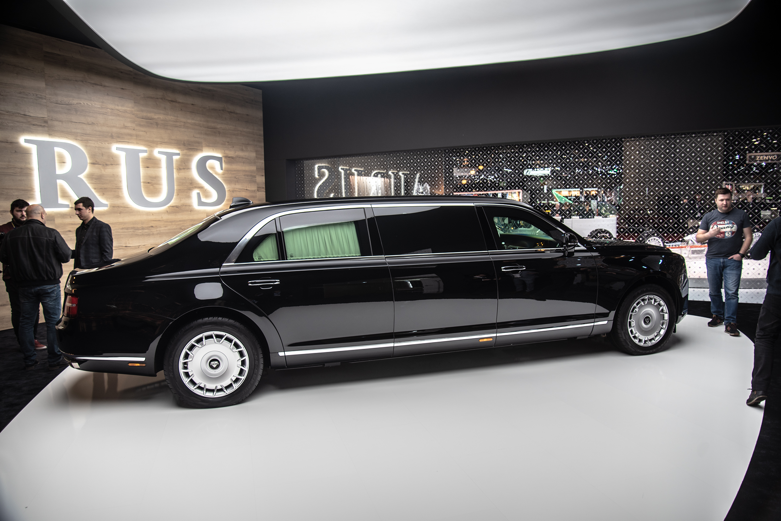 Aurus senat limousine l700
