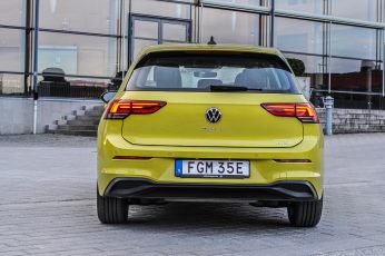 Nya Volkswagen Golf bakifrån