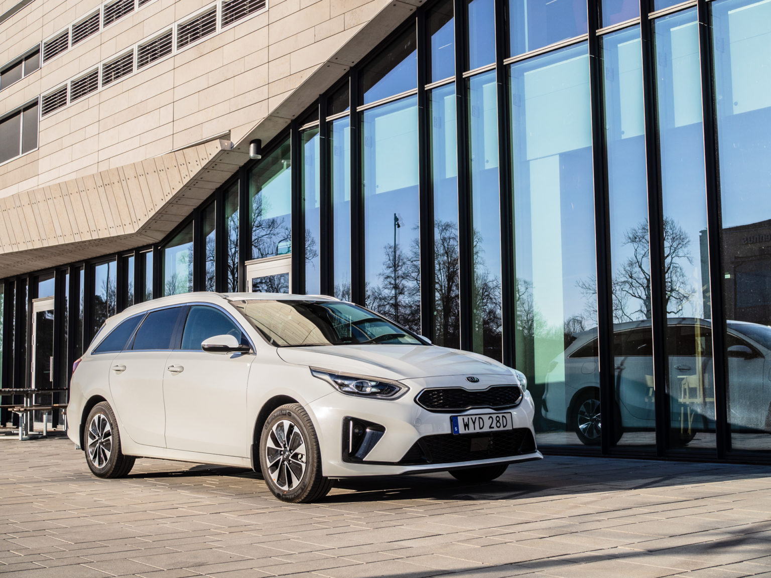 Test: Kia Ceed SW Plug-In Hybrid - Högsta Växeln