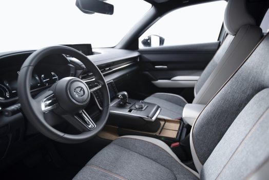 Bild på interiören i nya Mazda MX-30