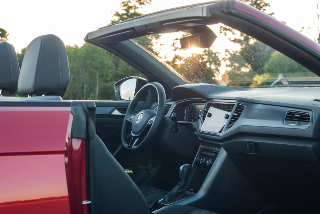 Interiören i Volkswagen T-Roc Cabriolet