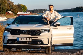 Nya Kia Sorento och en glad testpilot