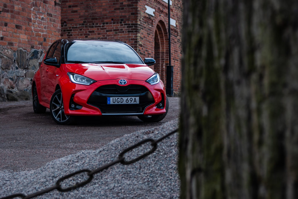 yaris stance