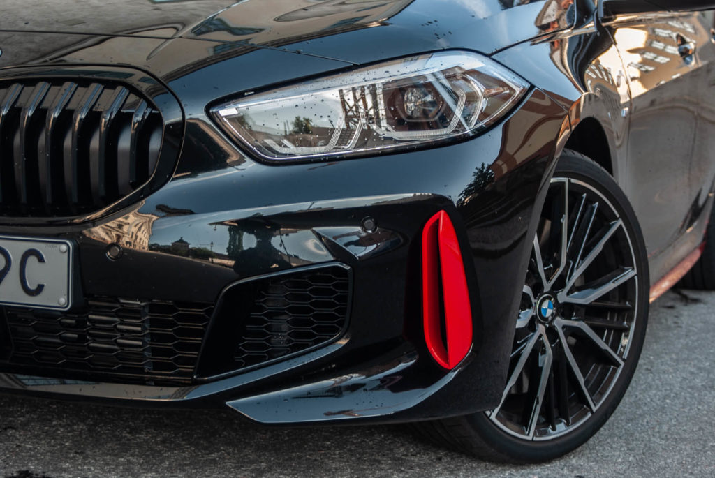 närbild på front 128ti