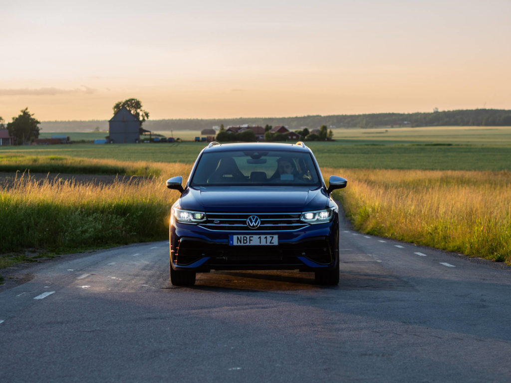 volkswagen tiguan r rakt framifrån