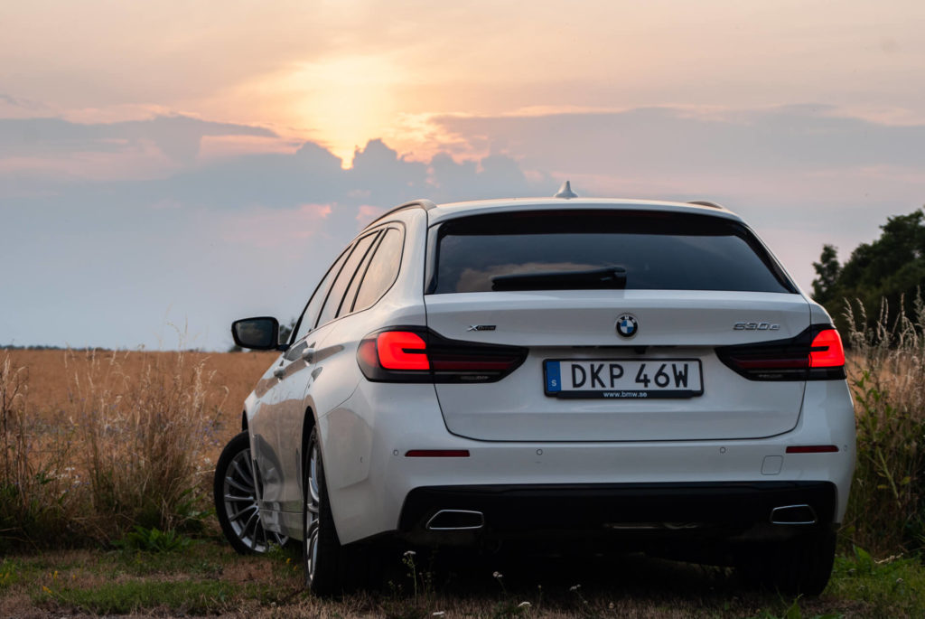 rear tailgate bmw 530e touring