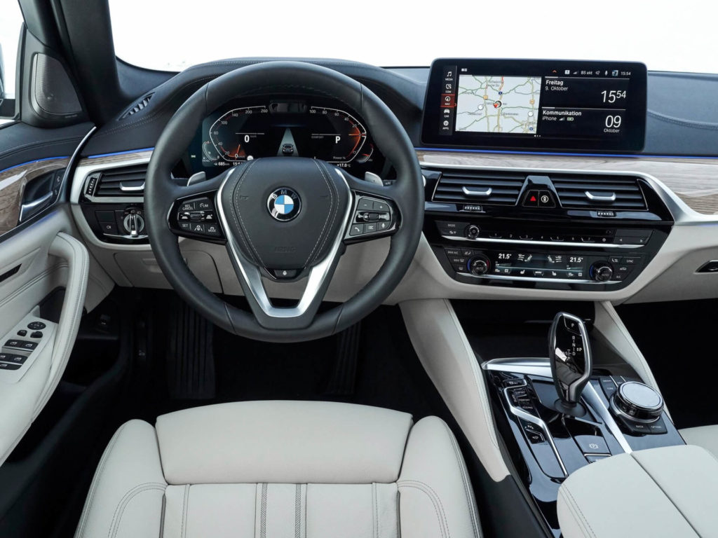 interior bmw 530e touring