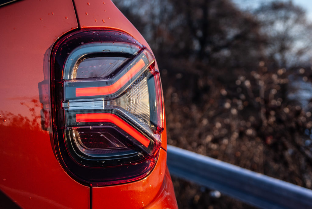 dacia duster taillight