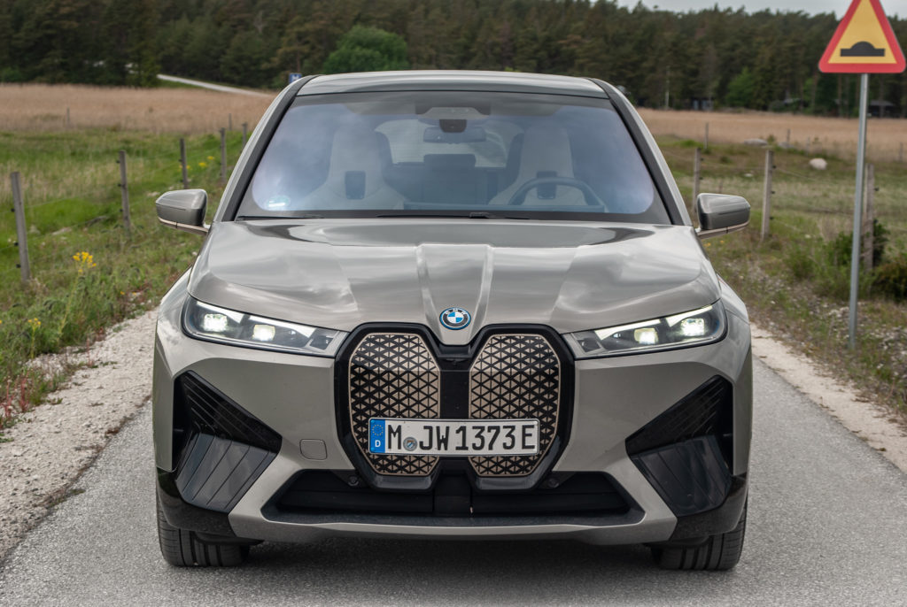 bmw ix m60 front