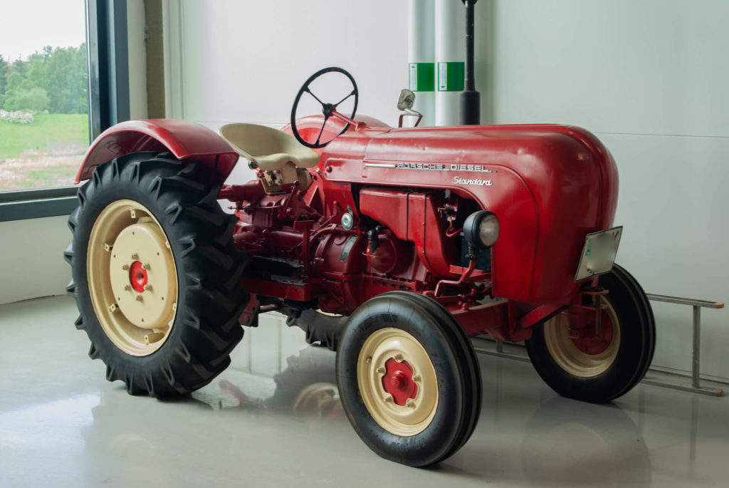 porsche 111 traktor motikon