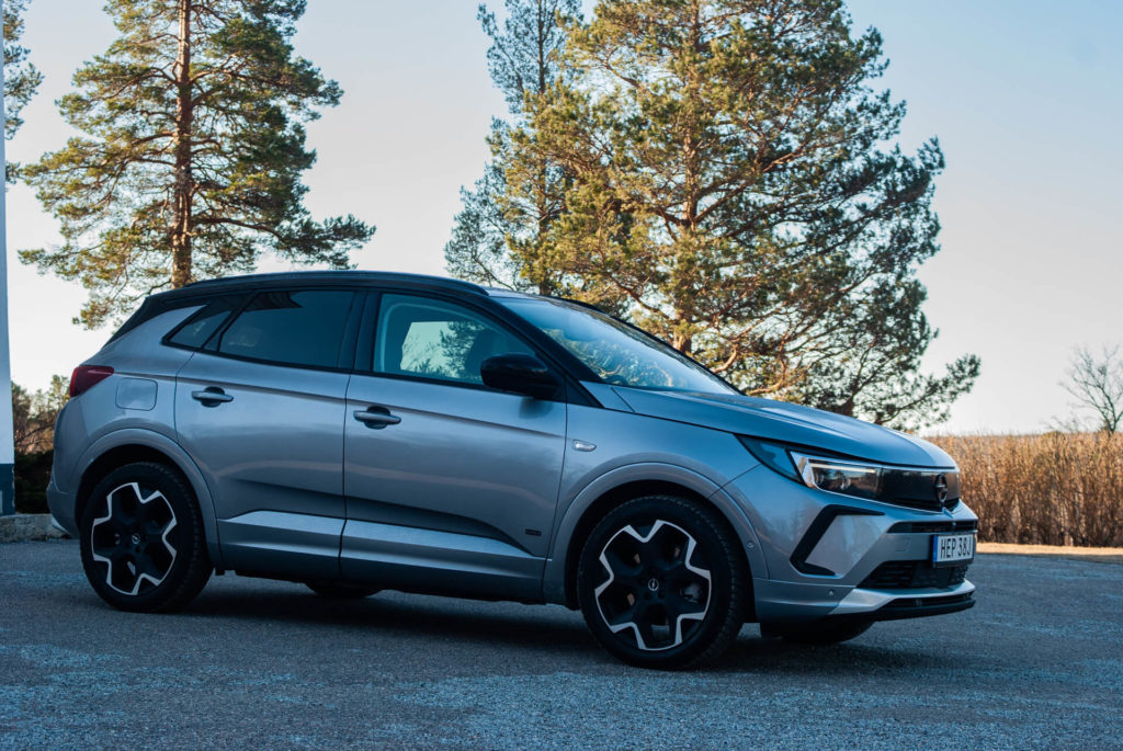 hybrid 300 hästkrafter silver