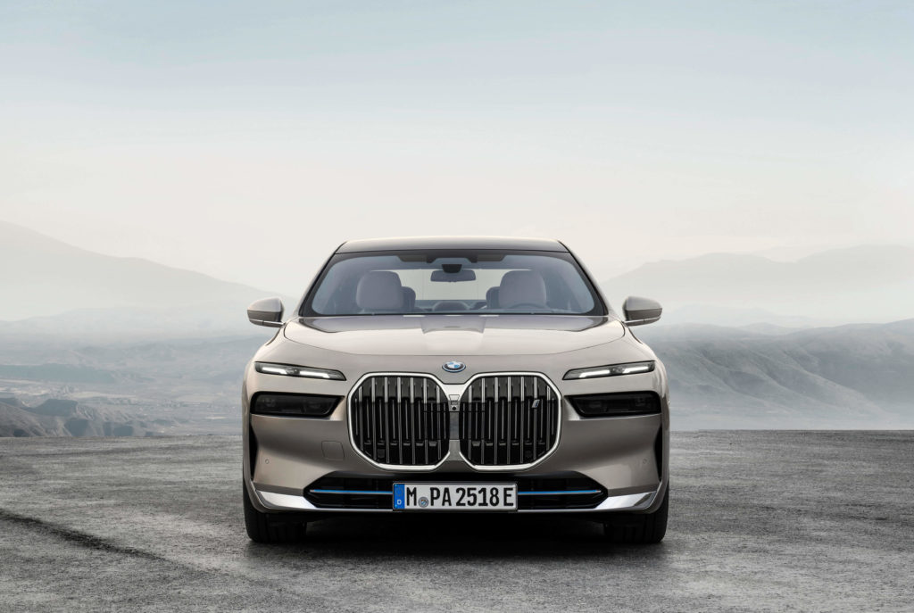 bmw i7 front