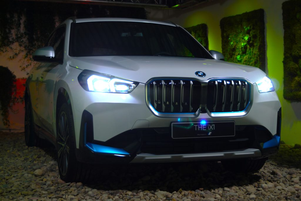 bmw ix1 studio