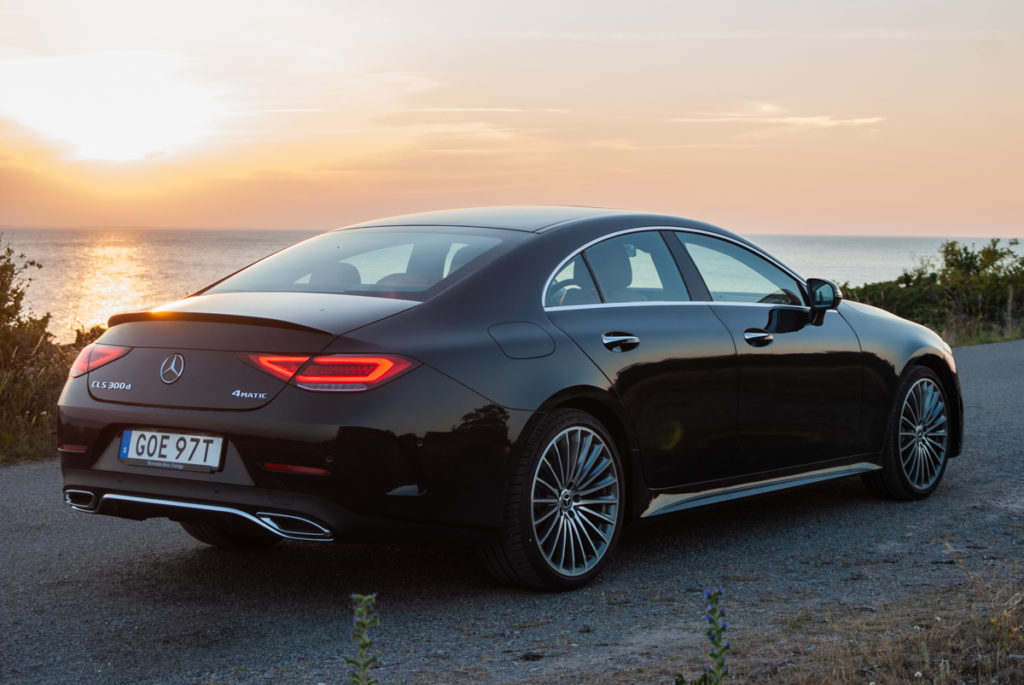 mercedes-benz cls 300d vid havet