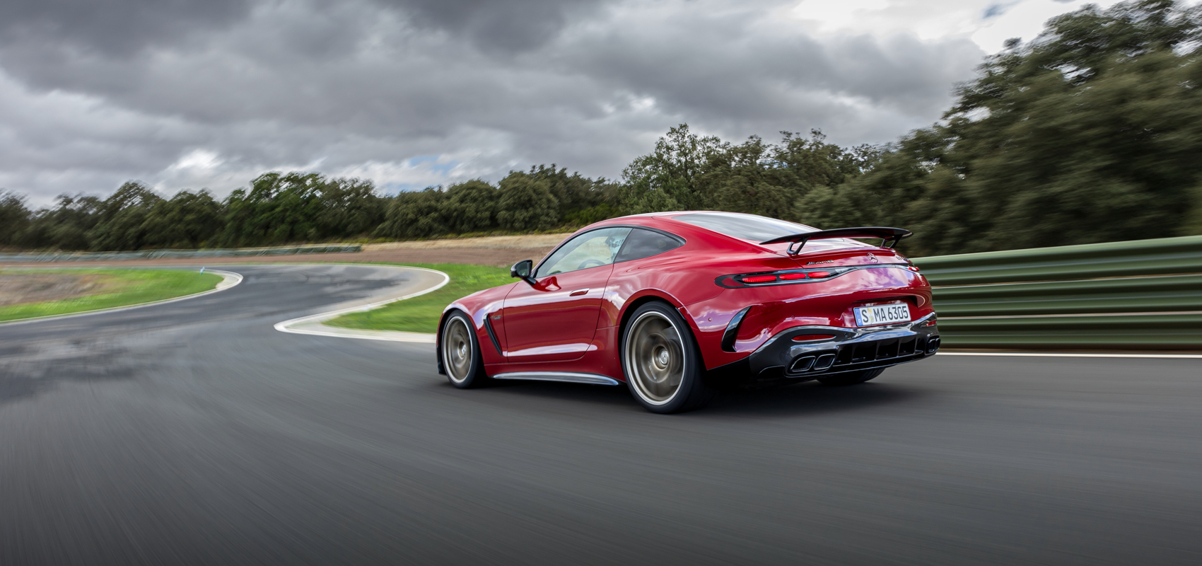 Mercedes-AMG GT 63 PRO