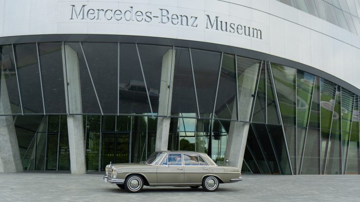 Mercedes-Benz 250 SE