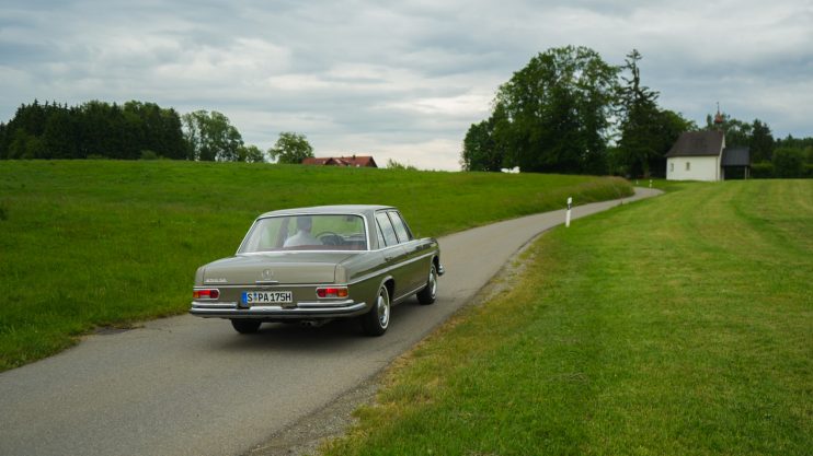 Mercedes-Benz 250 SE