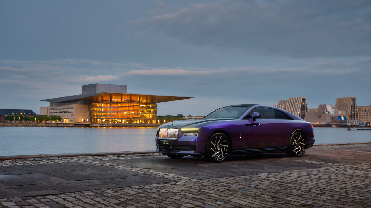 Rolls-Royce Black Badge Spectre