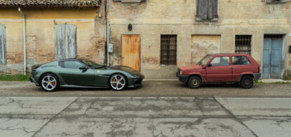 Ferrari sätter punkt för V12 utan elektrisk livlina