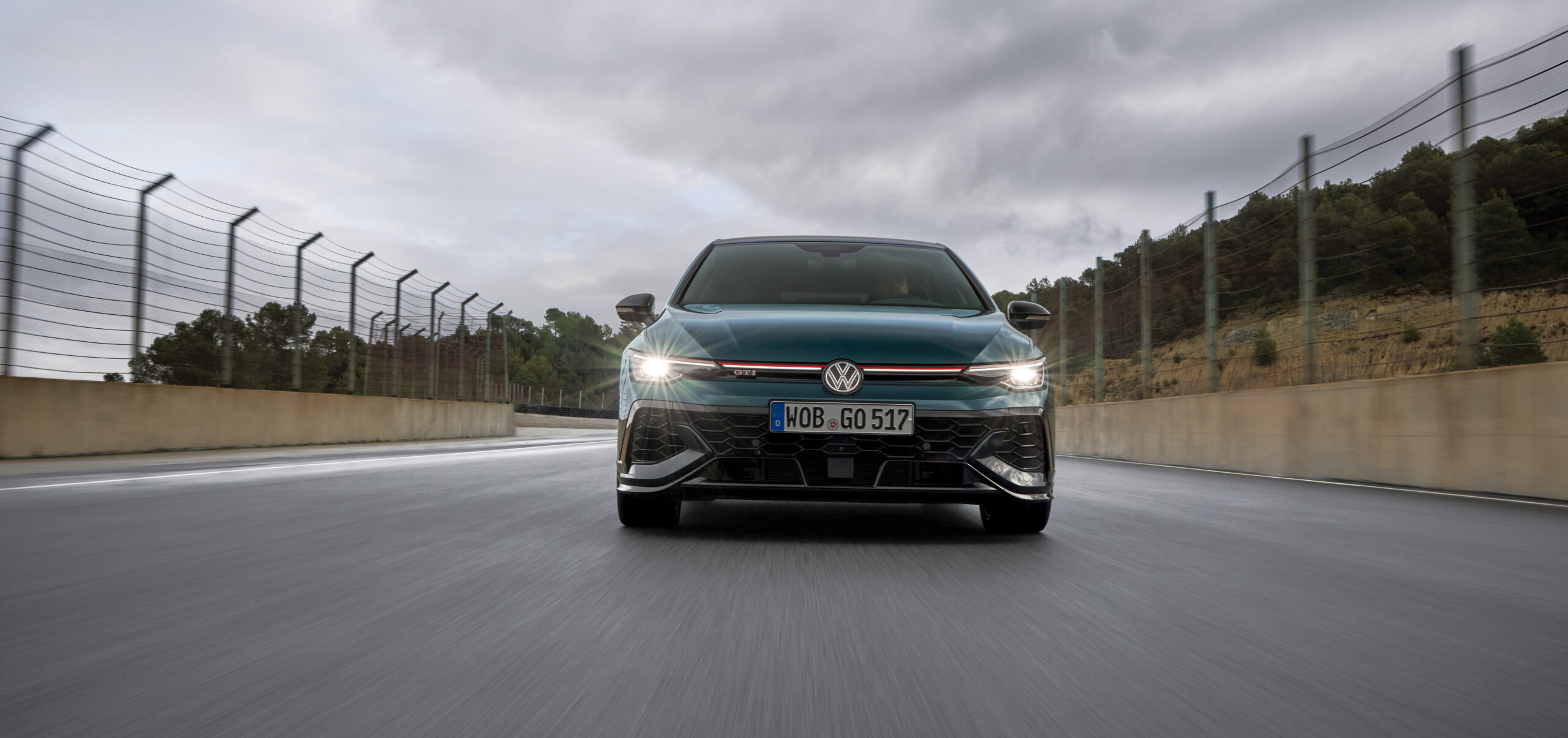 Volkswagen Golf GTI EDITION 50