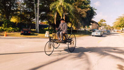 Världens första bil rullar in på ModaMiami – vi var på plats