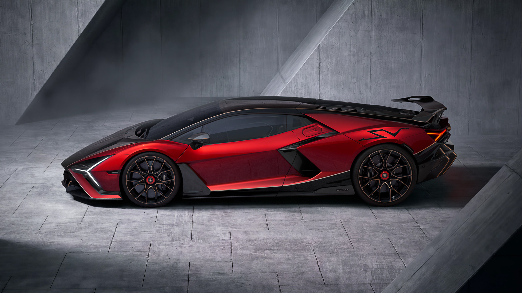 Lamborghini Revuelto SV