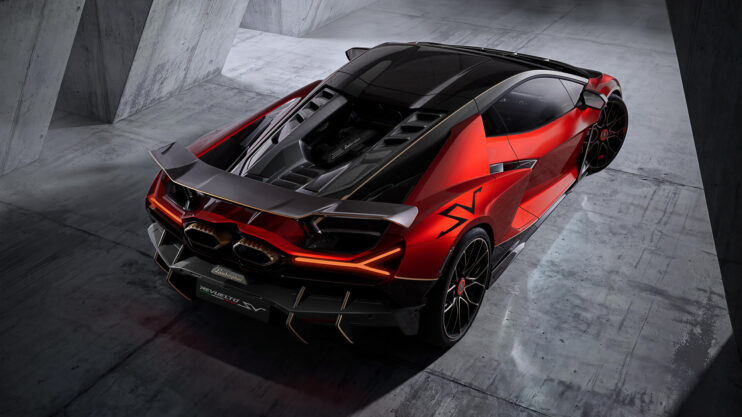 Lamborghini Revuelto SV