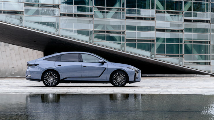 Lexus ES
