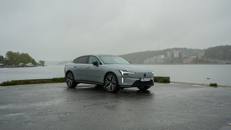 Volvo ES90