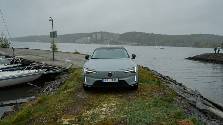 Volvo ES90