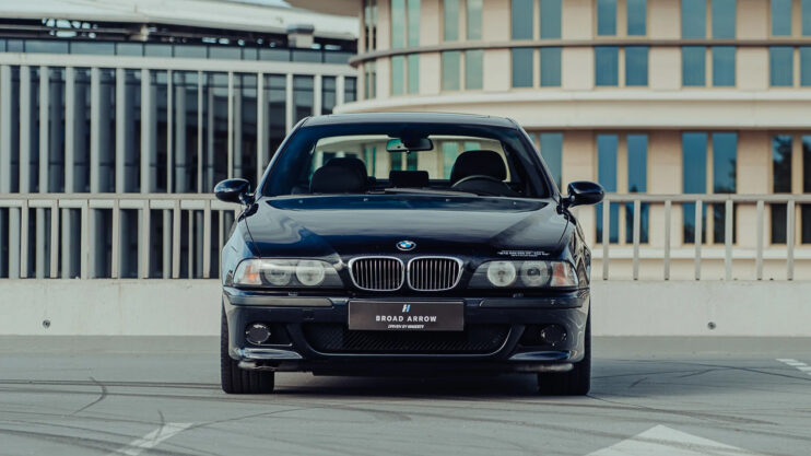 BMW M5 W10