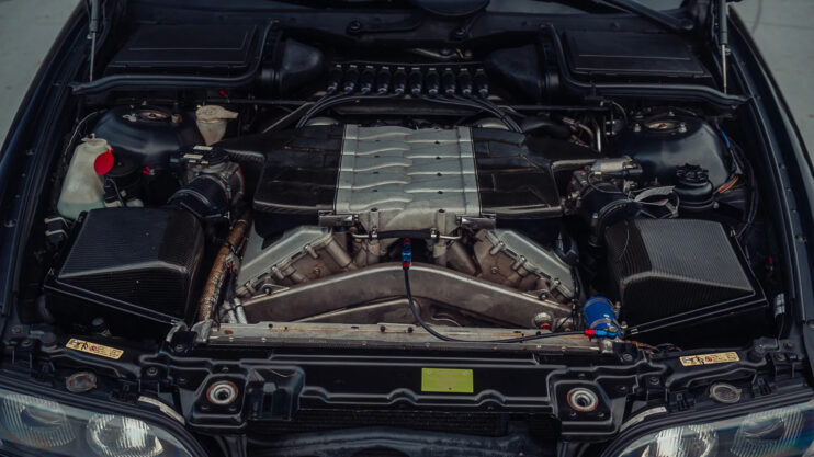 BMW M5 W10
