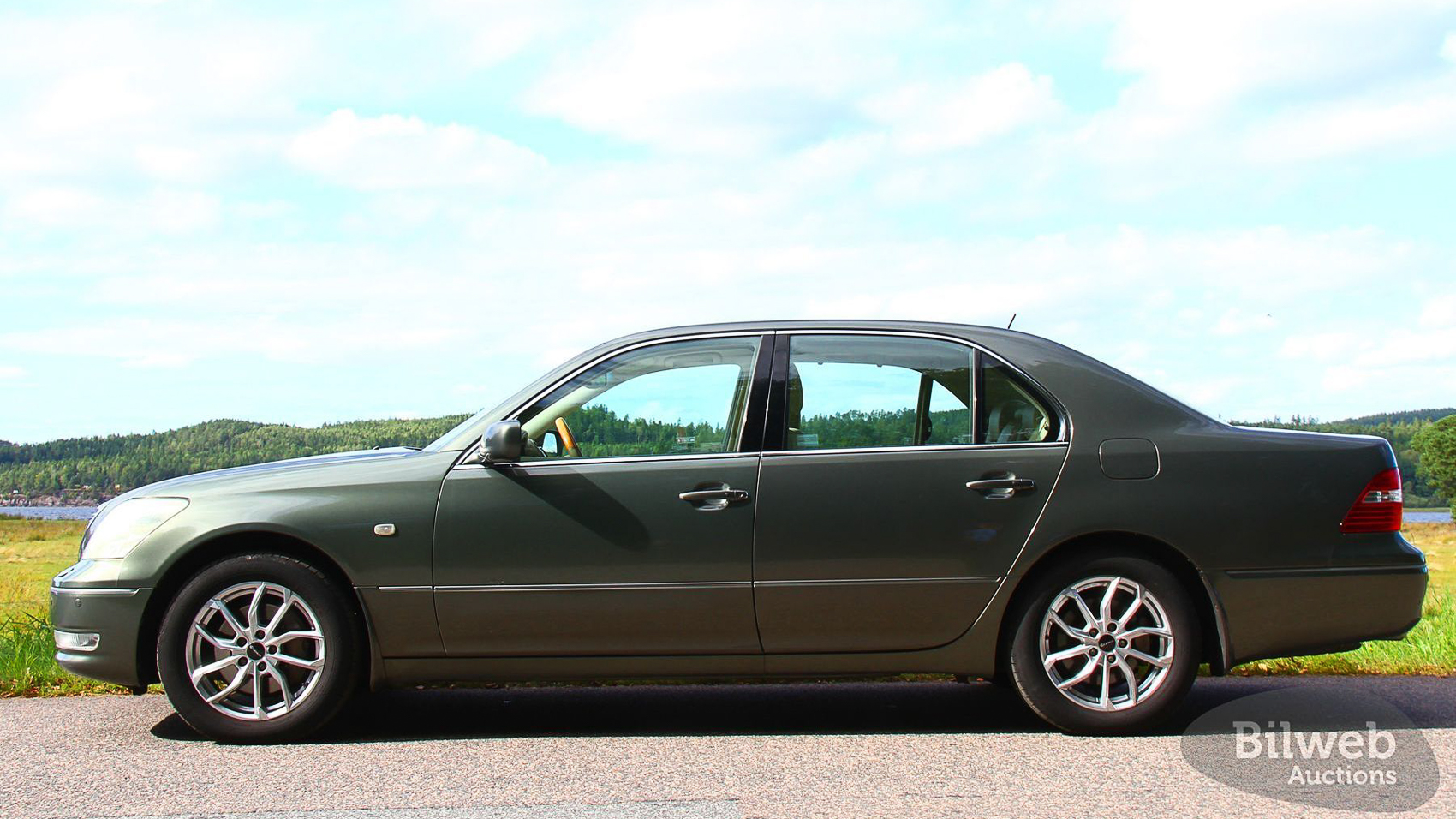 Lexus LS