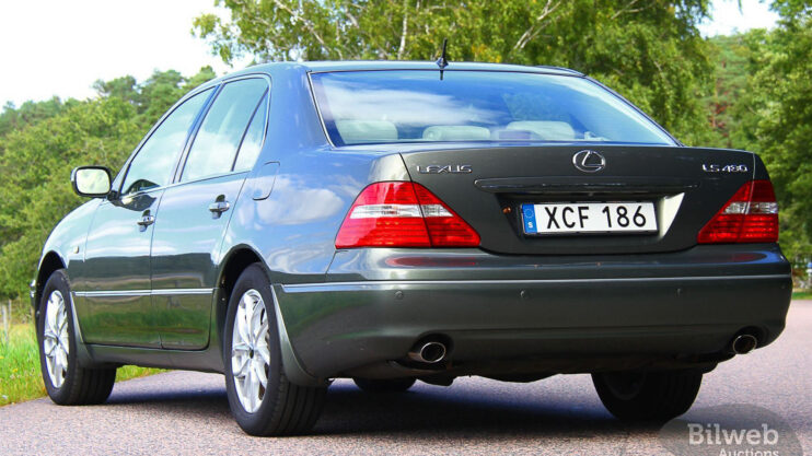 Lexus LS