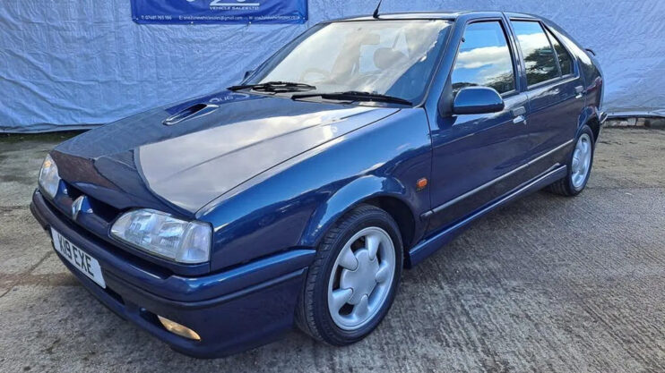 Renault 19