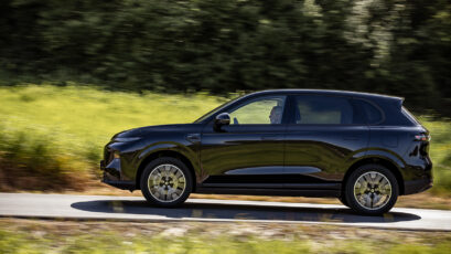 Kinesiska Leapmotor börjar bygga bilar i Opels och Peugeots fabrik